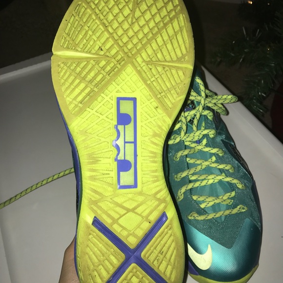 Lebron 10s Nike - Picture 4 of 4